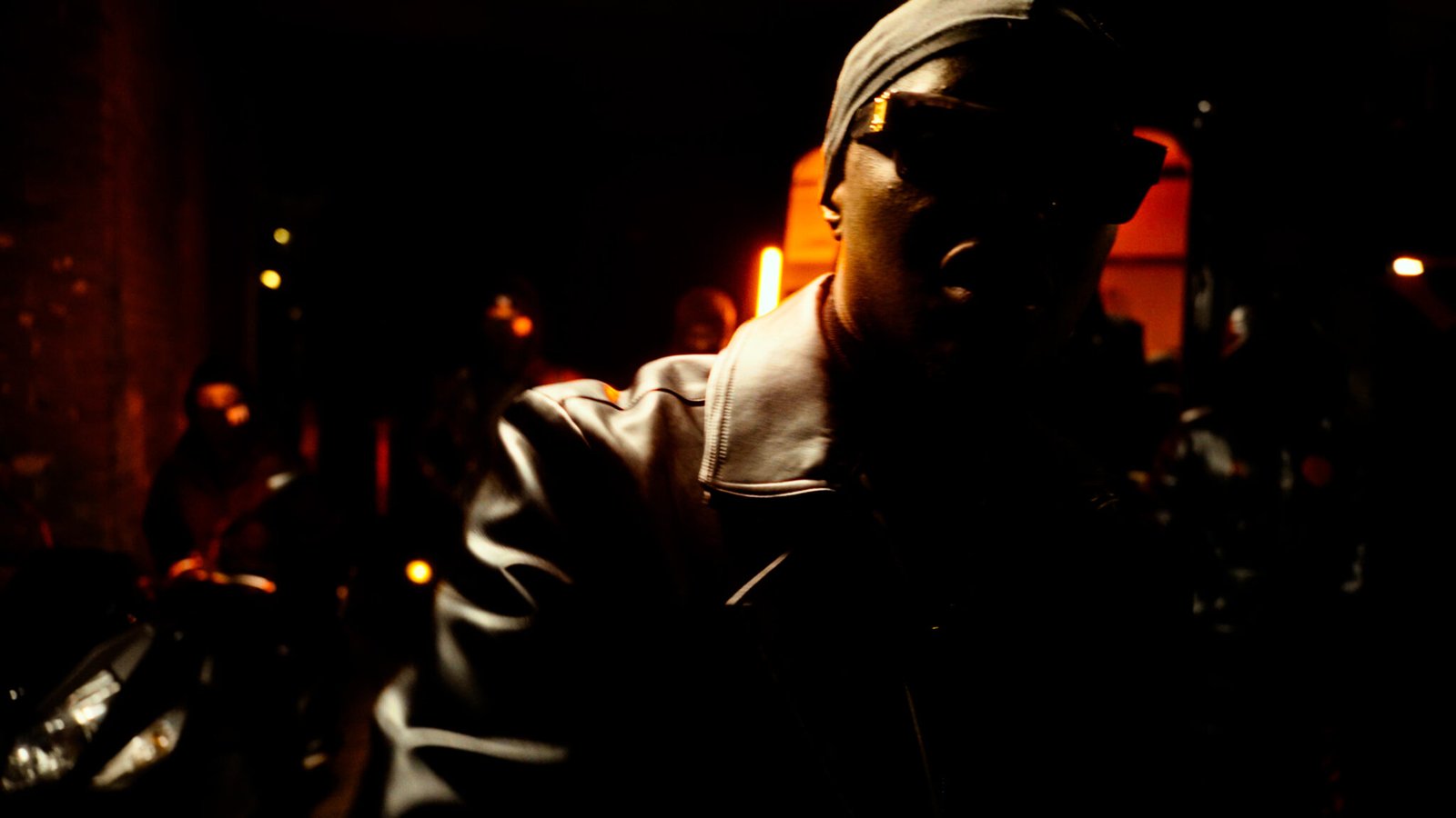 CLIP_V4.00_00_22_15.Still002