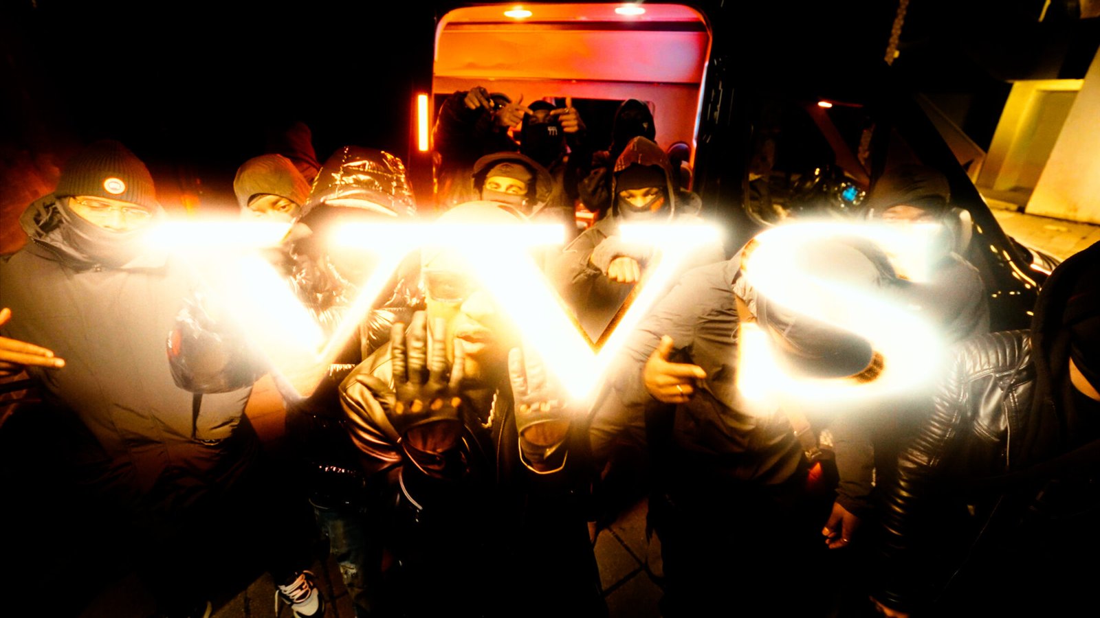 CLIP_V4.00_00_38_10.Still005