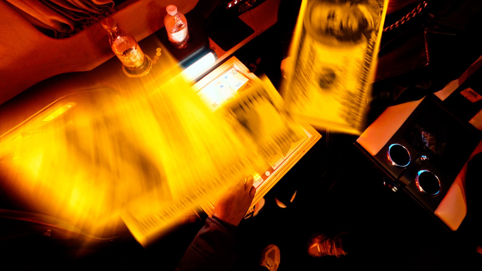 CLIP_V4.00_00_53_22.Still009