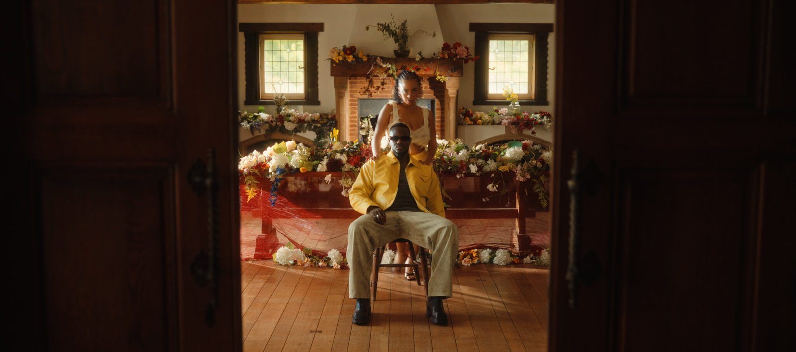 MONTAGE 2.00_00_57_16.Still006