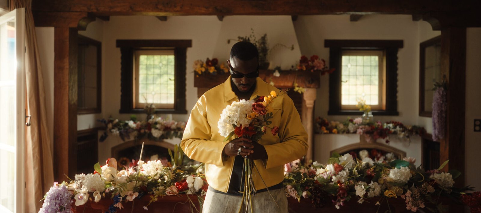 MONTAGE 2.00_01_51_23.Still012