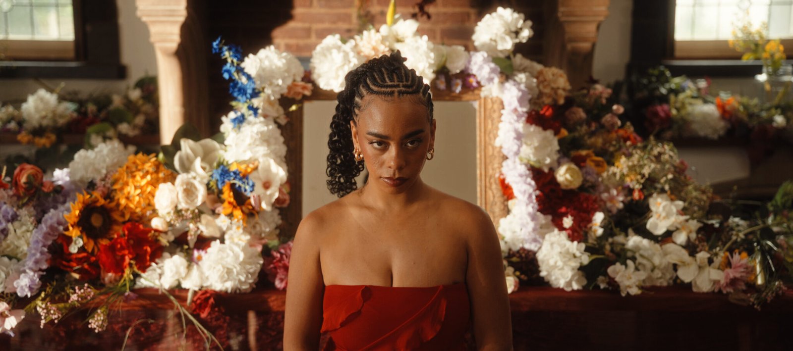 MONTAGE 2.00_02_16_11.Still017